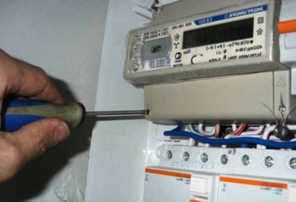 Замена электросчетчика - снятие и установка