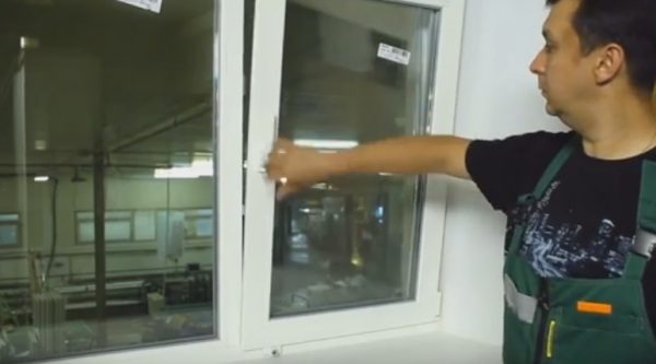 Как выбрать и установить замок на пластиковое окно