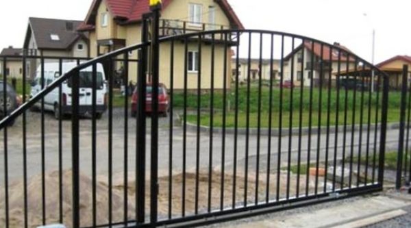 Рекомендации по самостоятельной установке откатных ворот
