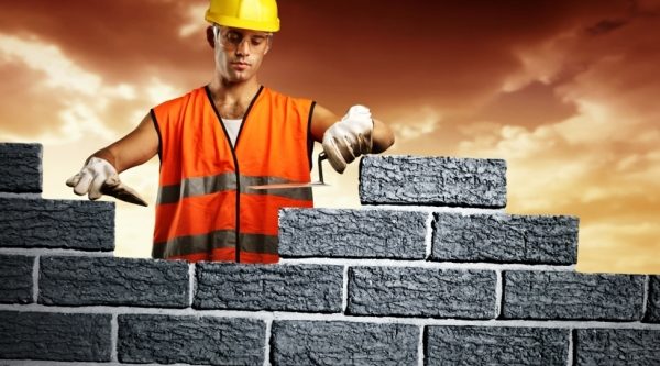 Какие мифы о строителях являются правдой?