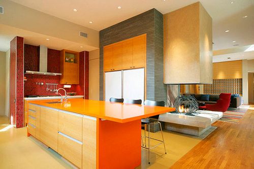 Яркий цвет стен на кухне: удачное решение в дизайне интерьера