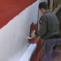 Краска для цоколя и фасада дома по бетону: чем покрасить лучше