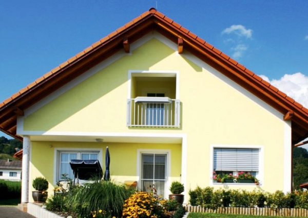 Выбираем краску для фасада жилого дома: основные критерии выбора и палитра фасада деревянного дома
