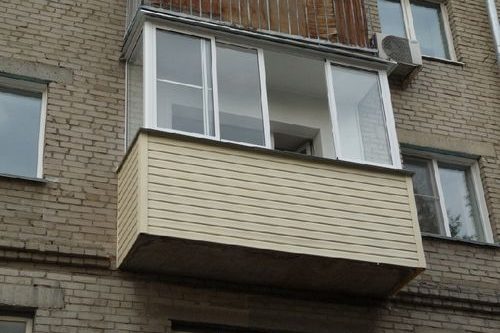 Как обшить балкон сайдингом