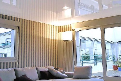 Цена на натяжные потолки в России и Украине. Как сэкономить