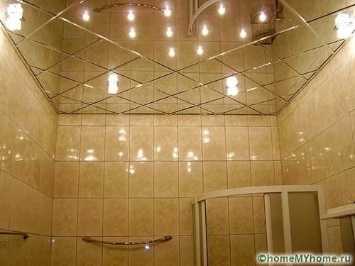 Какой выбрать потолок в ванной комнате: обзор популярных