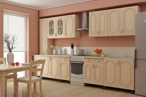 Фасады из дерева и деревянные столы для кухни